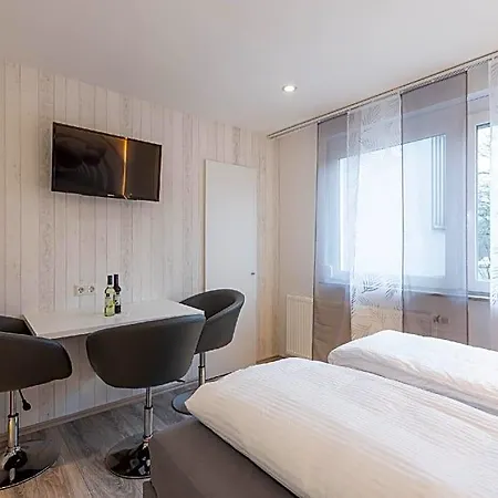 Messe-hotelzimmer-appartements Отель Леверкузен