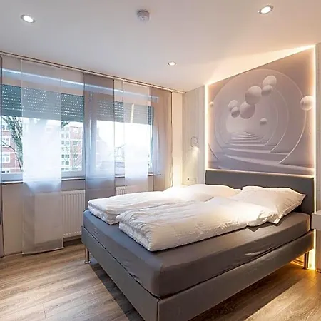 Отель Messe-hotelzimmer-appartements Леверкузен