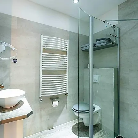 Messe-hotelzimmer-appartements Отель