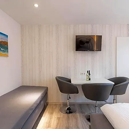 Messe-hotelzimmer-appartements Отель
